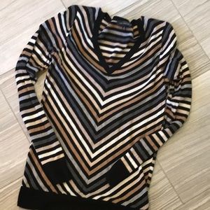 Worn once. Cute sweater.